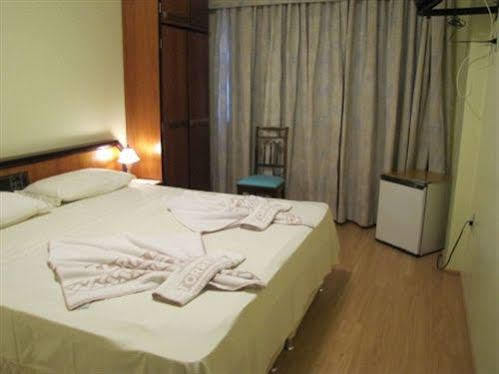 Torre Sol 3* Balneário Camboriú